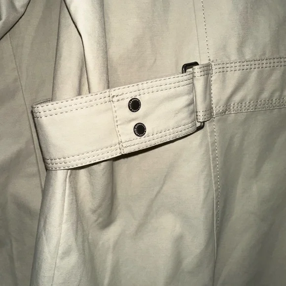 Eddie Bauer Vintage Beige and Yellow Women's Rain Jacket size XL - Picture 8 of 13